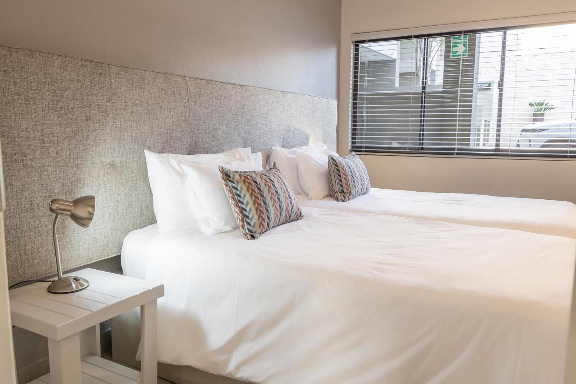 Hillside Executive Accommodation Windhoek Exterior photo